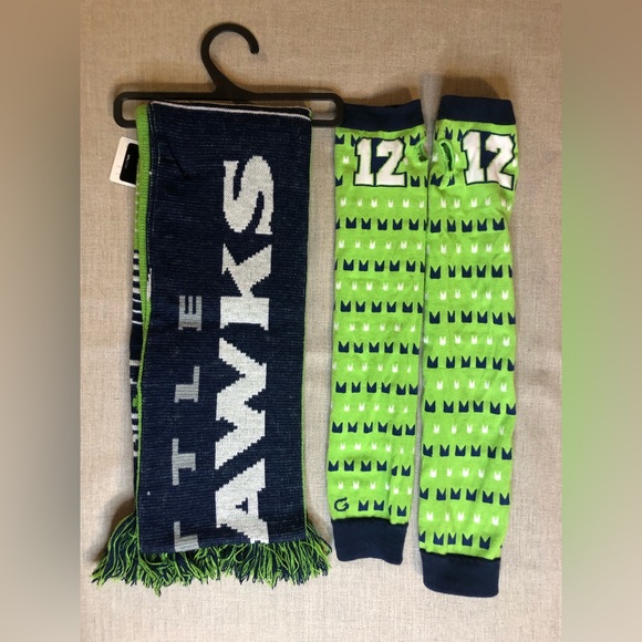 NFL OFFICIAL 🏈 SEAHAWKS SCARF AND FINGERLESS ARM WARMER MITTS - Picture 5 of 8